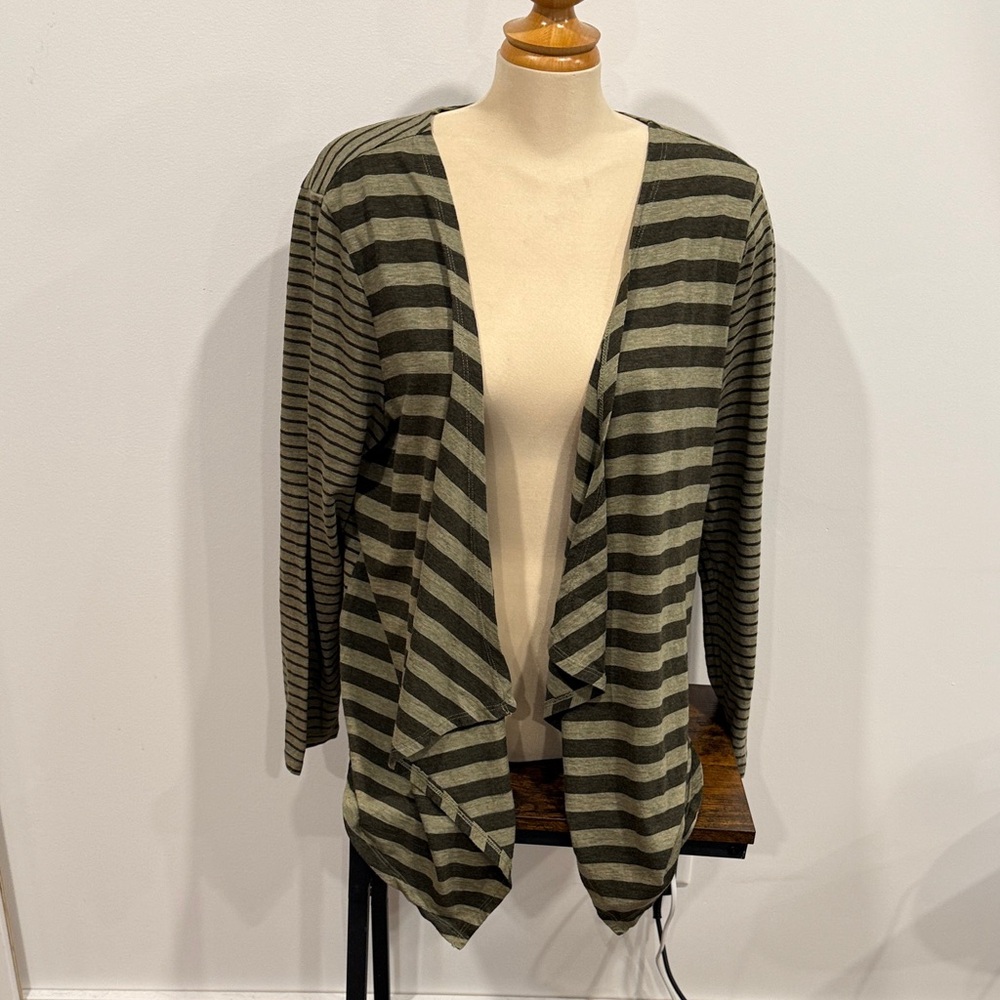 Reitmans Green and Black Striped Open Cardigan